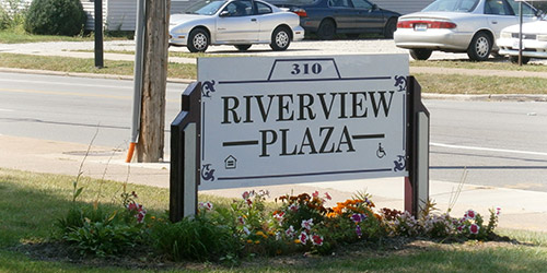 Riverview Plaza sign